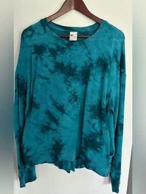 all in motion Teal Tie-Dye Long Sleeve Top